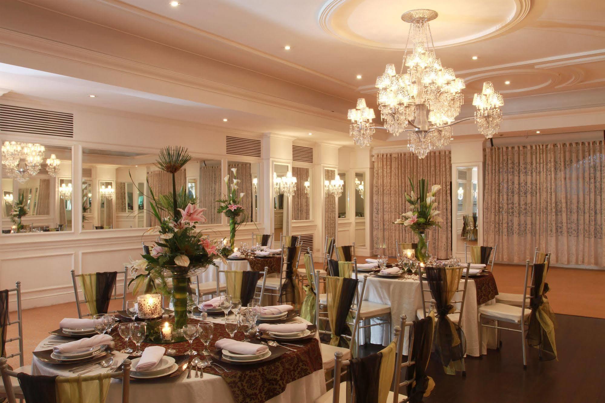 The Sulo Riviera Hotel Quezon City Zewnętrze zdjęcie